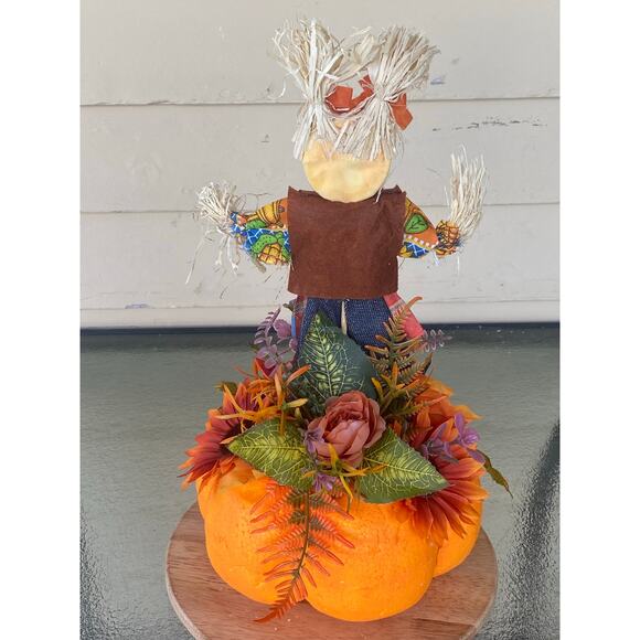 Fall Scarecrow Pumpkin Centerpiece – Rustic Autumn Table Décor for Thanksgiving - Picture 5 of 6
